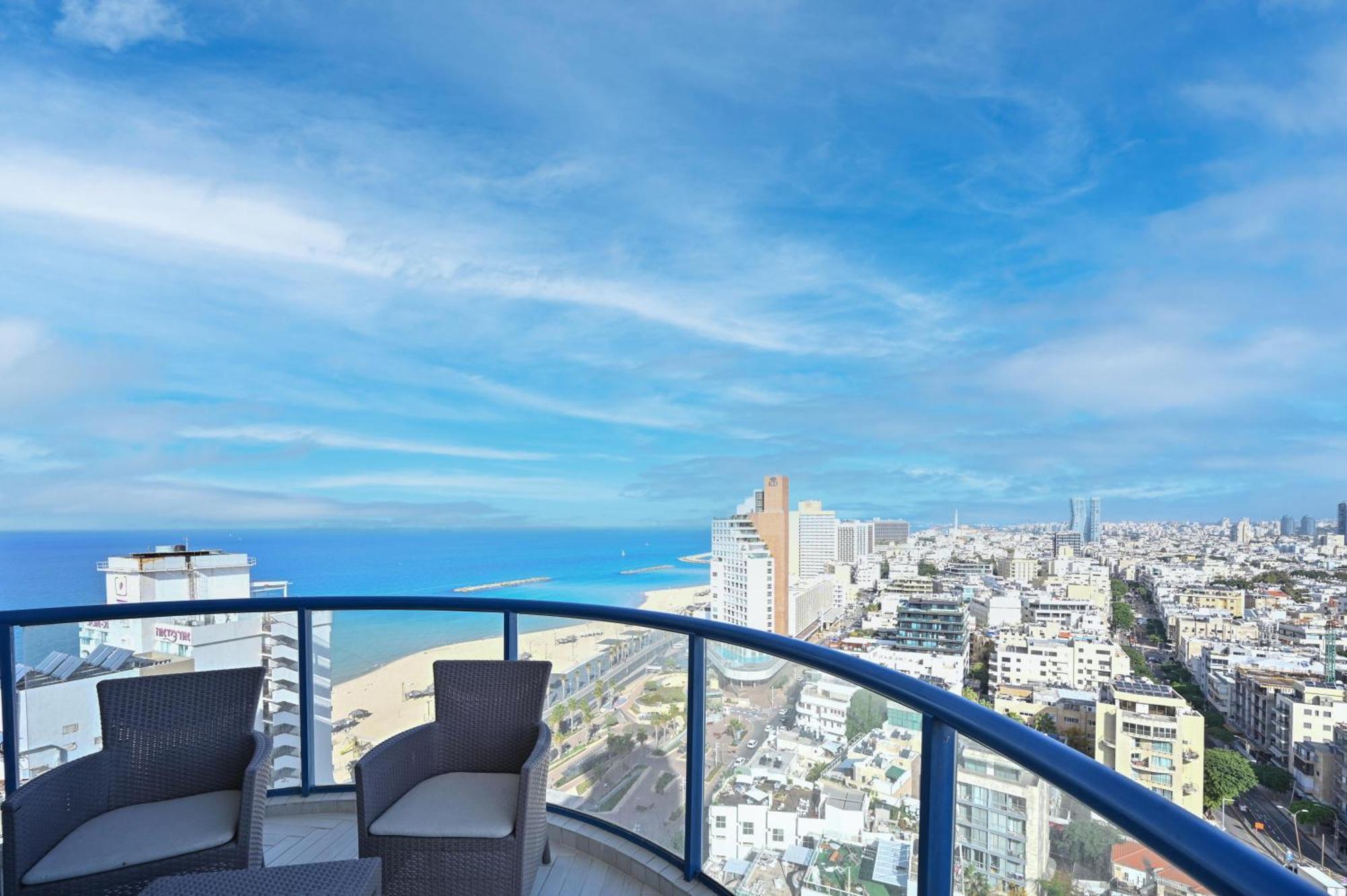 Isrotel Overlooking The By Holyguest Appartement Tel-Aviv