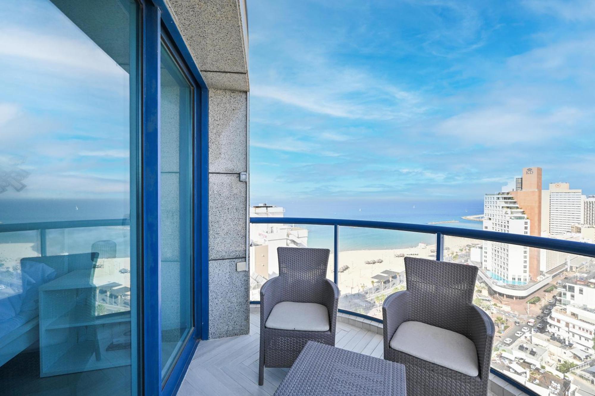 Isrotel Overlooking The By Holyguest * Tel-Aviv